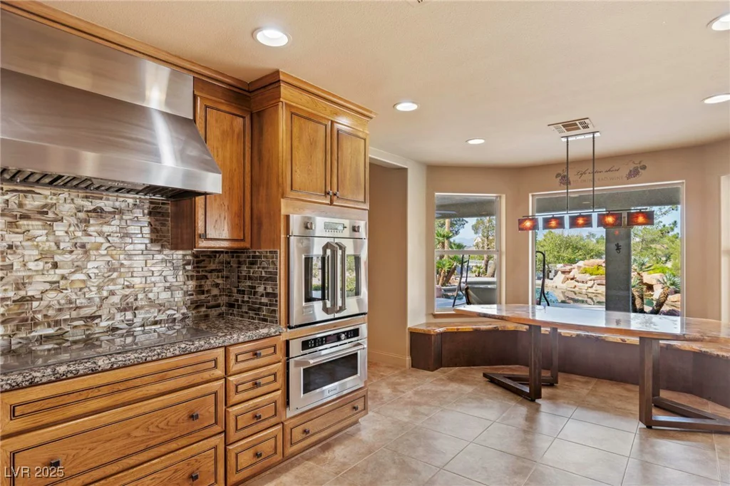 9520 Desert Crest, Las Vegas, NV 89129