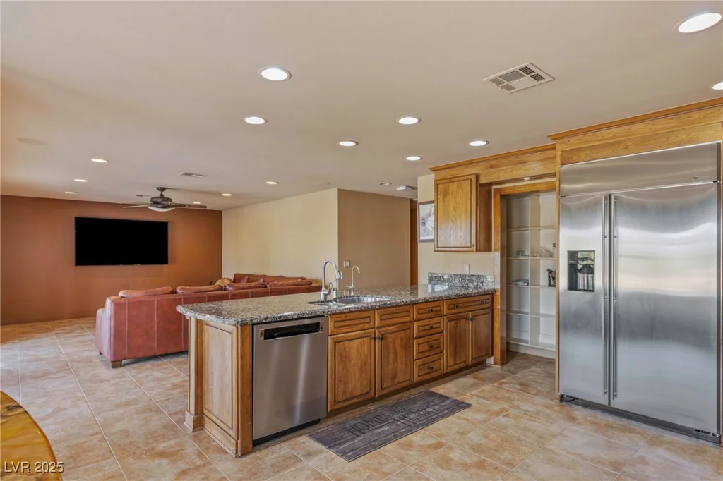 9520 Desert Crest, Las Vegas, NV 89129