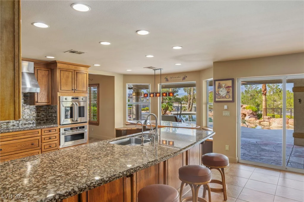 9520 Desert Crest, Las Vegas, NV 89129