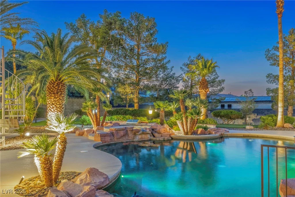 9520 Desert Crest, Las Vegas, NV 89129