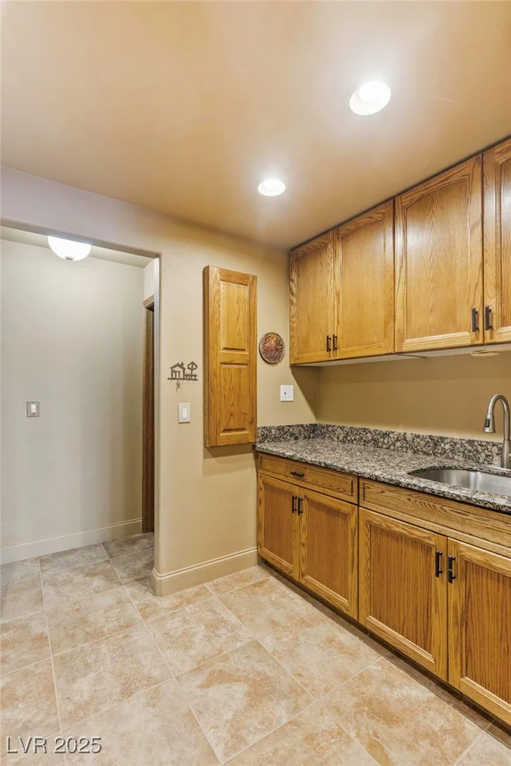 9520 Desert Crest, Las Vegas, NV 89129