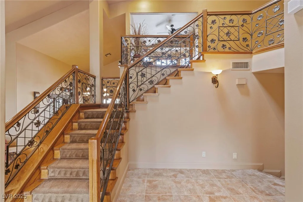 9520 Desert Crest, Las Vegas, NV 89129