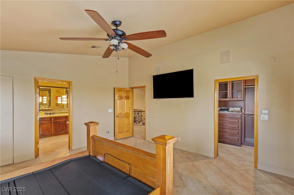 9520 Desert Crest, Las Vegas, NV 89129