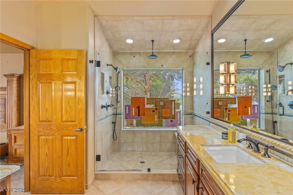 9520 Desert Crest, Las Vegas, NV 89129