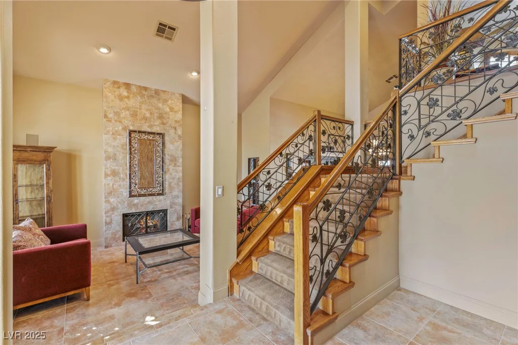 9520 Desert Crest, Las Vegas, NV 89129