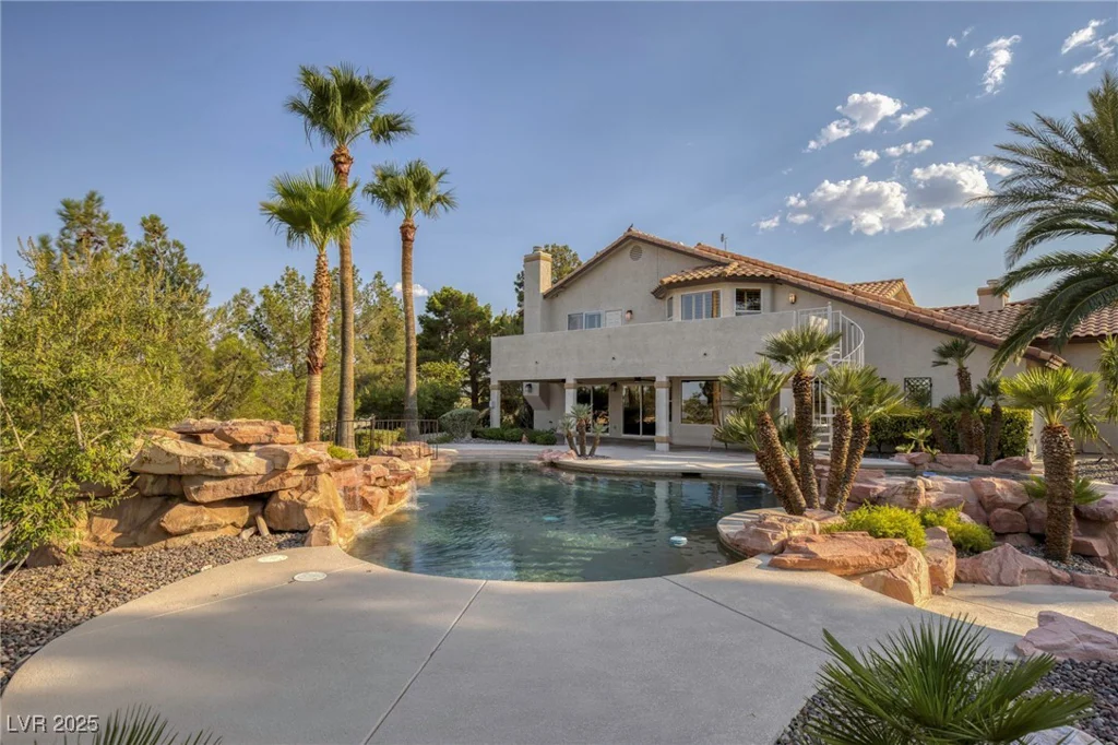 9520 Desert Crest, Las Vegas, NV 89129