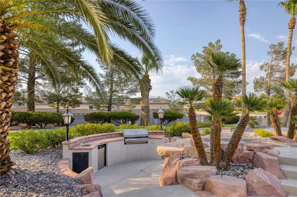 9520 Desert Crest, Las Vegas, NV 89129