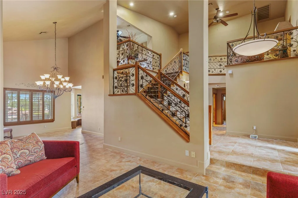 9520 Desert Crest, Las Vegas, NV 89129