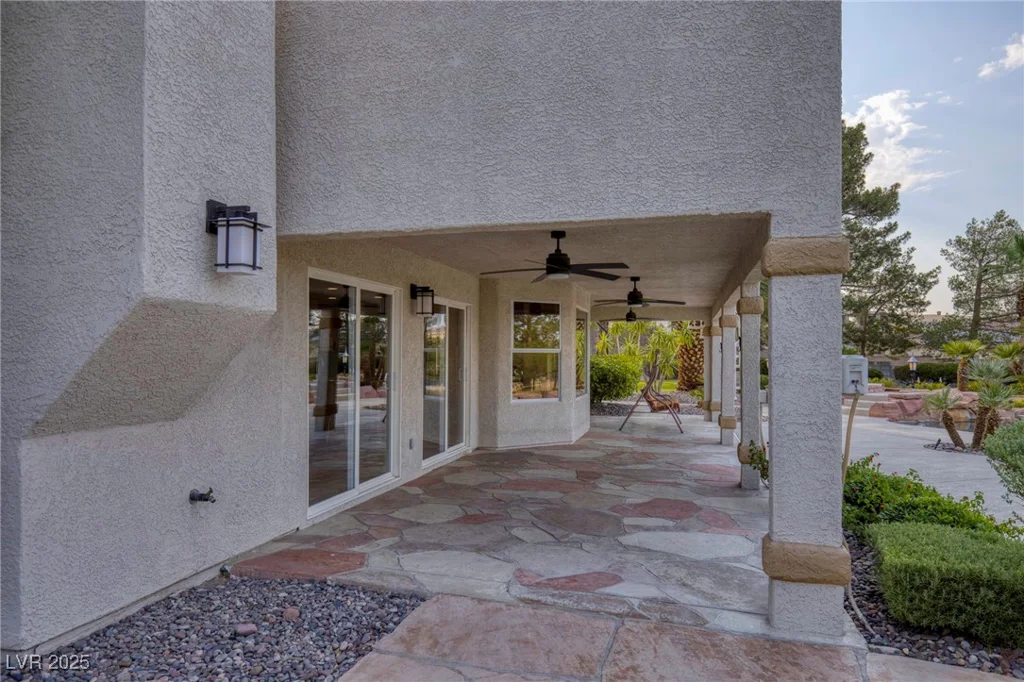 9520 Desert Crest, Las Vegas, NV 89129