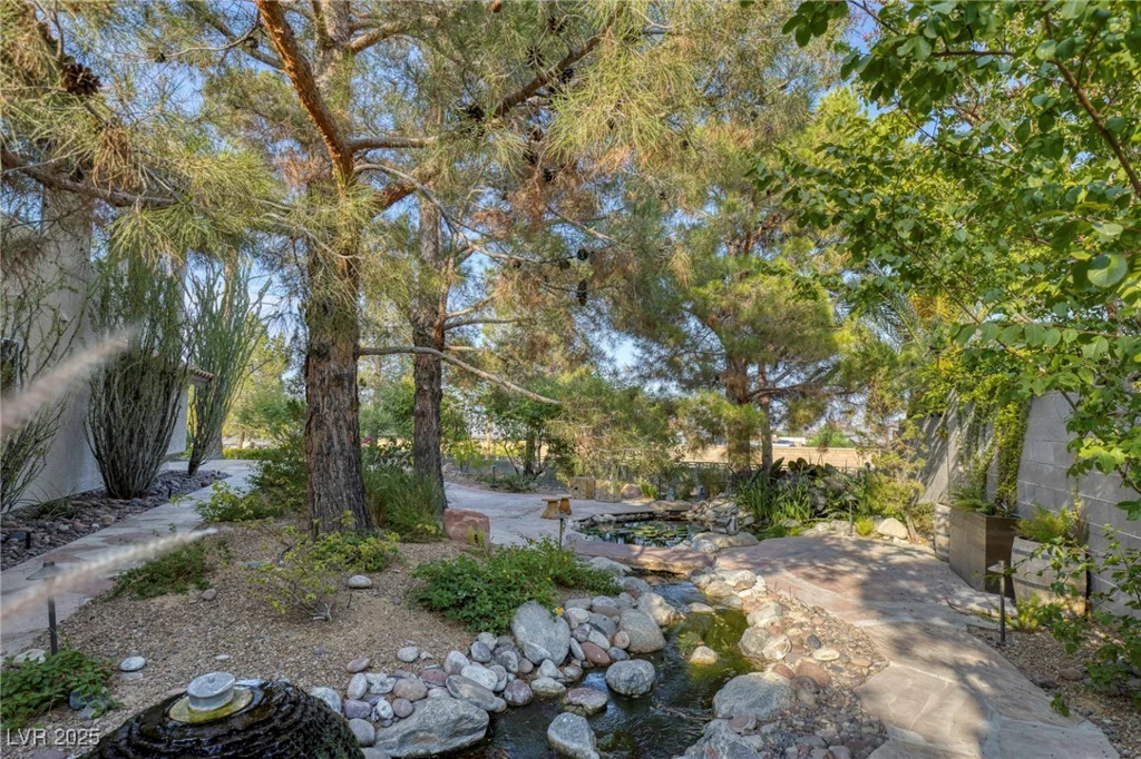 9520 Desert Crest, Las Vegas, NV 89129