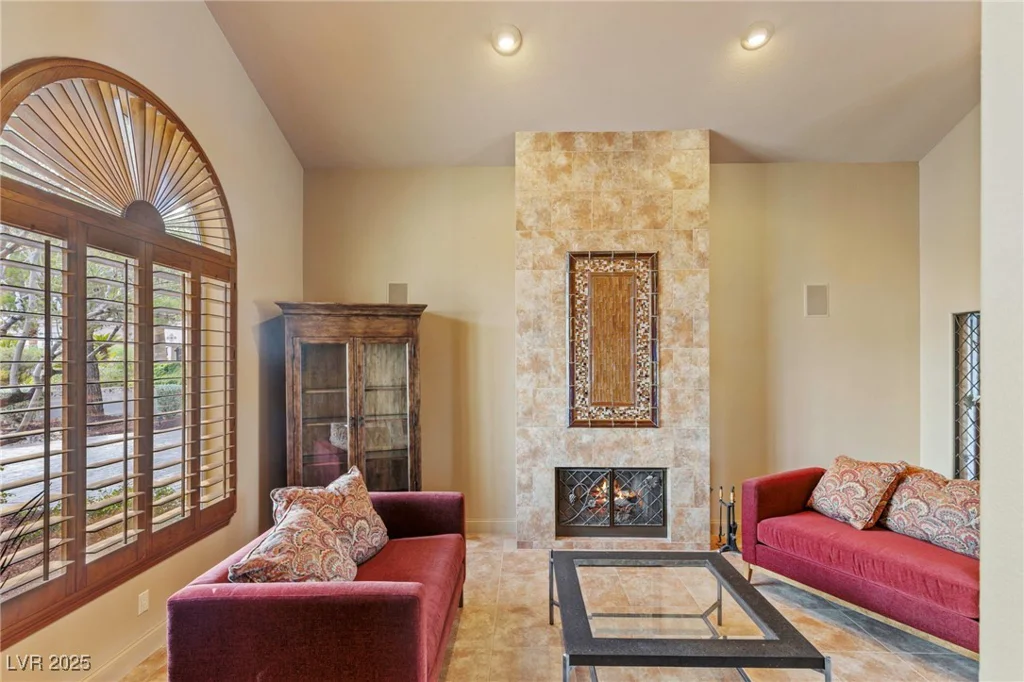 9520 Desert Crest, Las Vegas, NV 89129