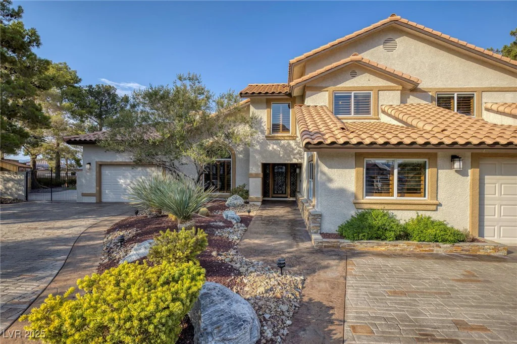 9520 Desert Crest, Las Vegas, NV 89129