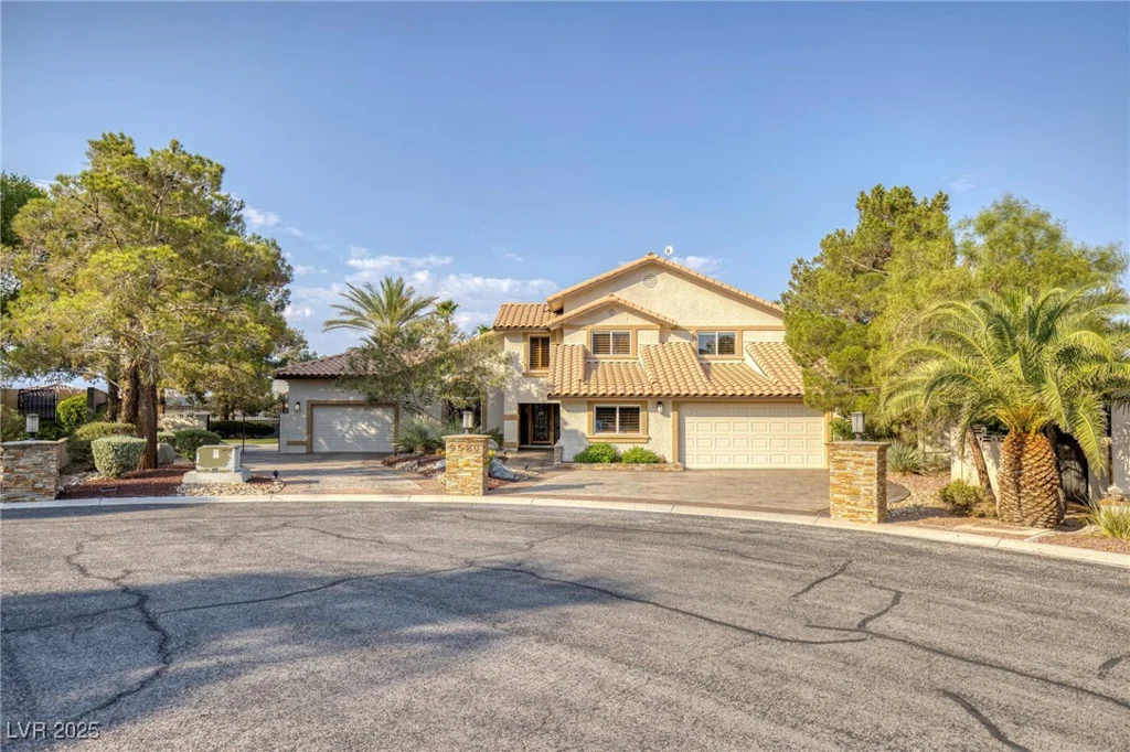 9520 Desert Crest, Las Vegas, NV 89129