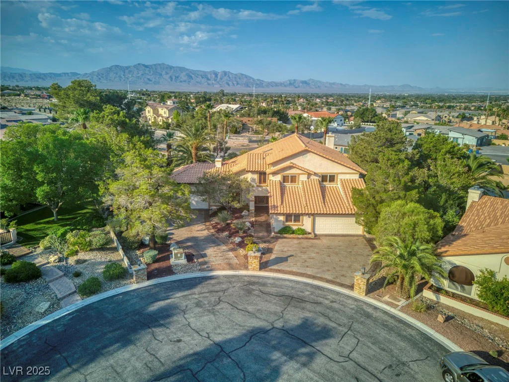 9520 Desert Crest, Las Vegas, NV 89129