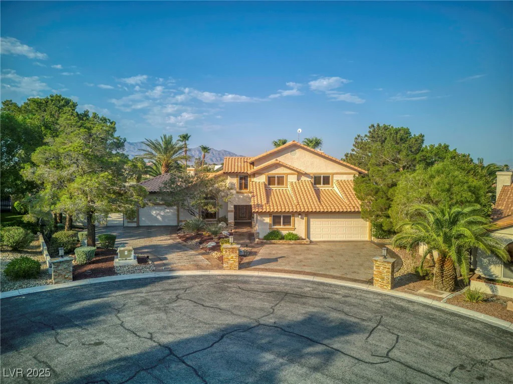 9520 Desert Crest, Las Vegas, NV 89129