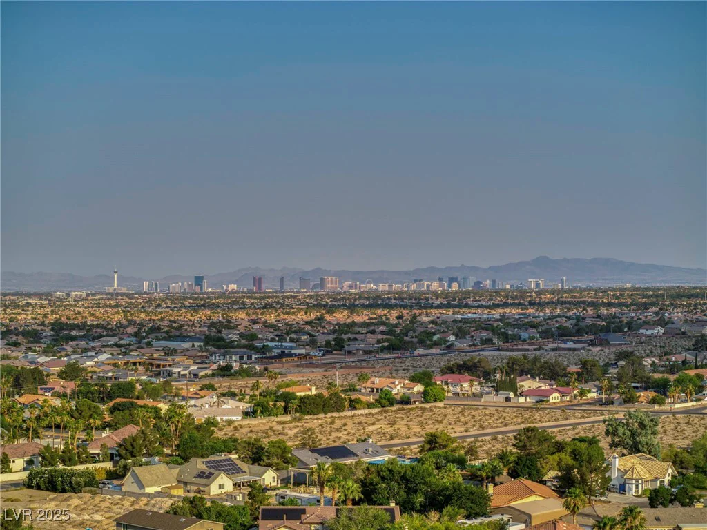 9520 Desert Crest, Las Vegas, NV 89129