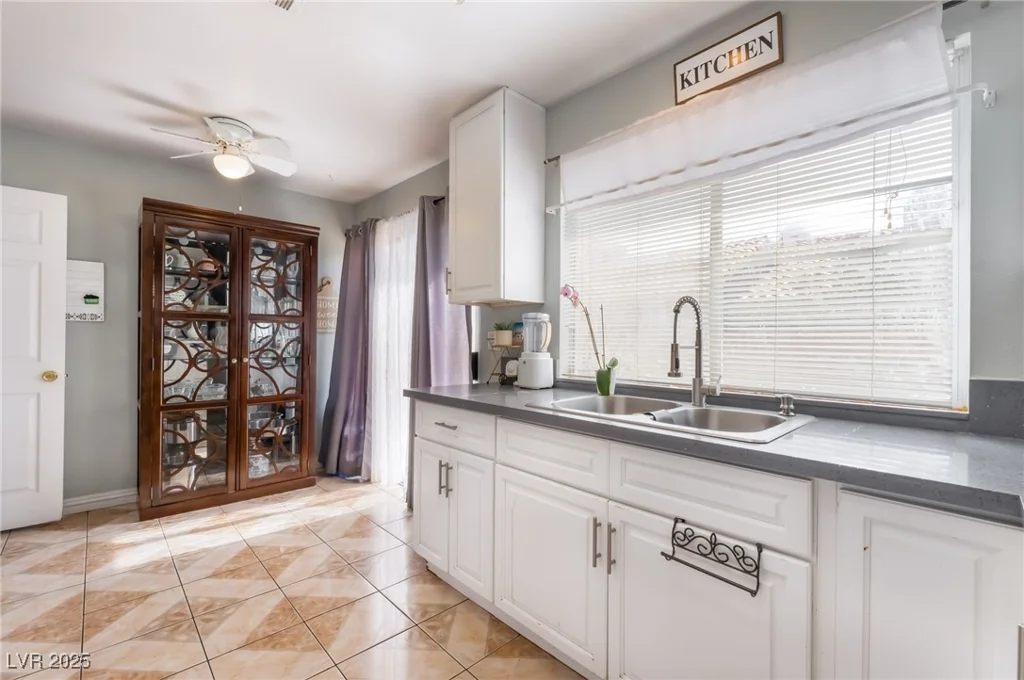 4601 Fireside, Las Vegas, NV 89110