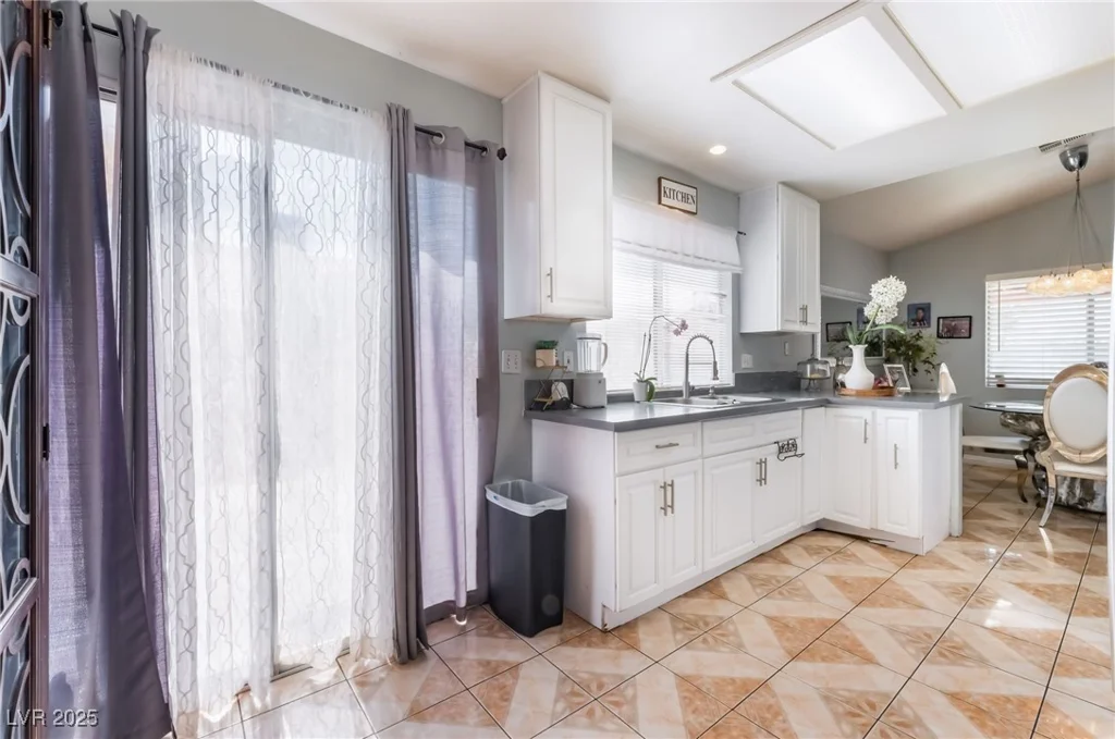 4601 Fireside, Las Vegas, NV 89110