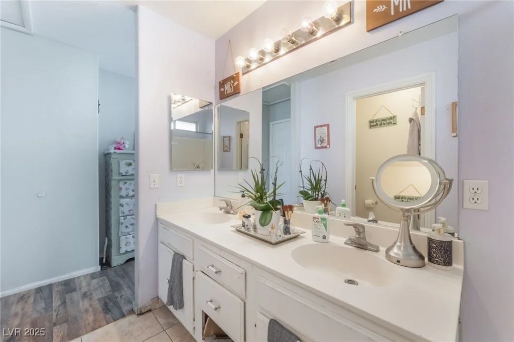 4601 Fireside, Las Vegas, NV 89110