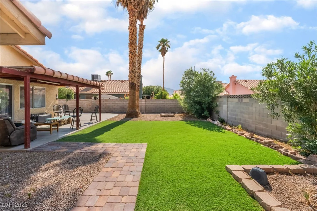 4601 Fireside, Las Vegas, NV 89110