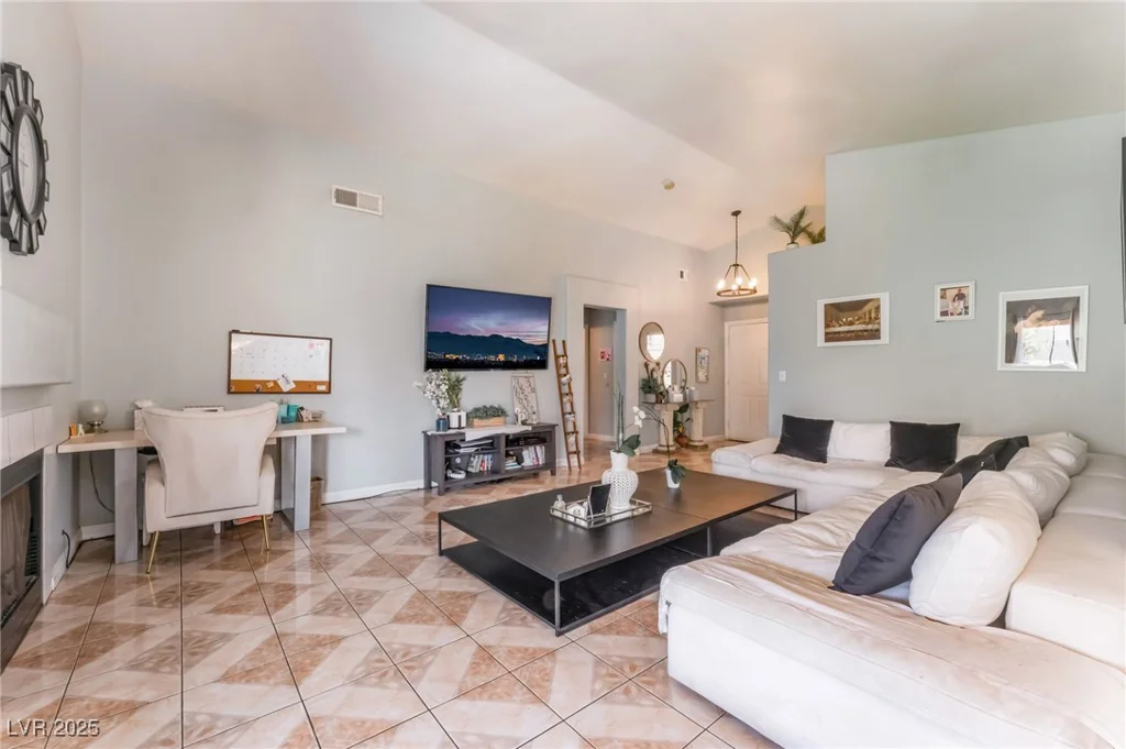 4601 Fireside, Las Vegas, NV 89110