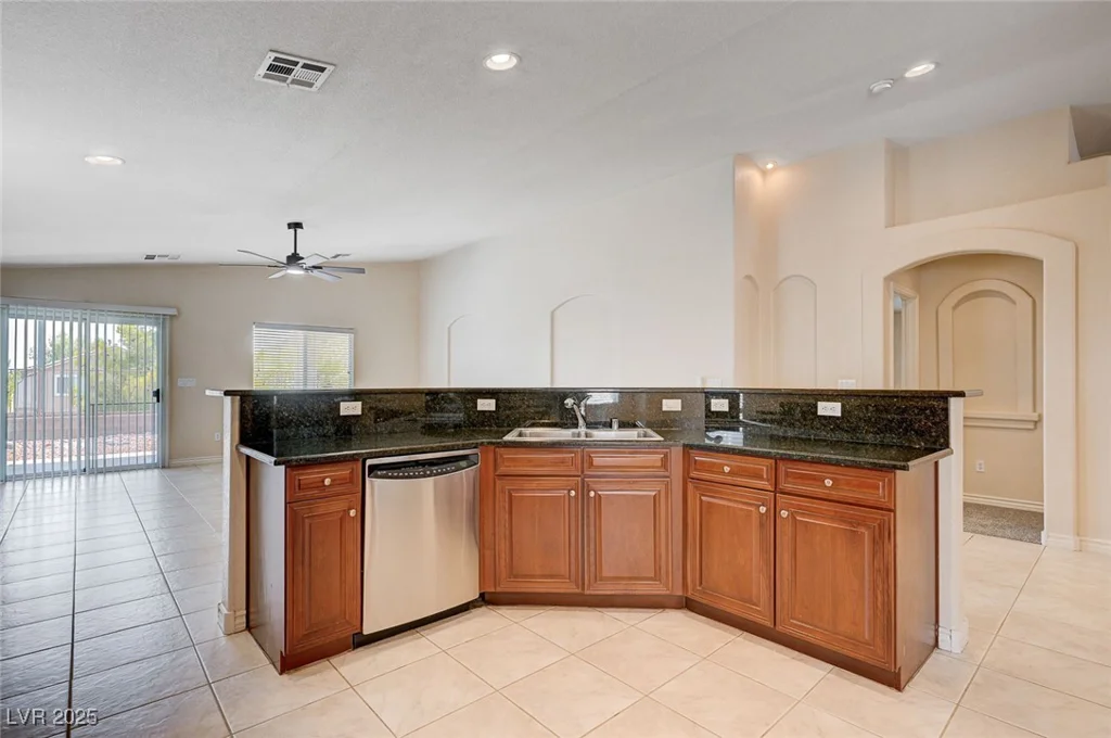 10717 Hunter Mountain, Las Vegas, NV 89129