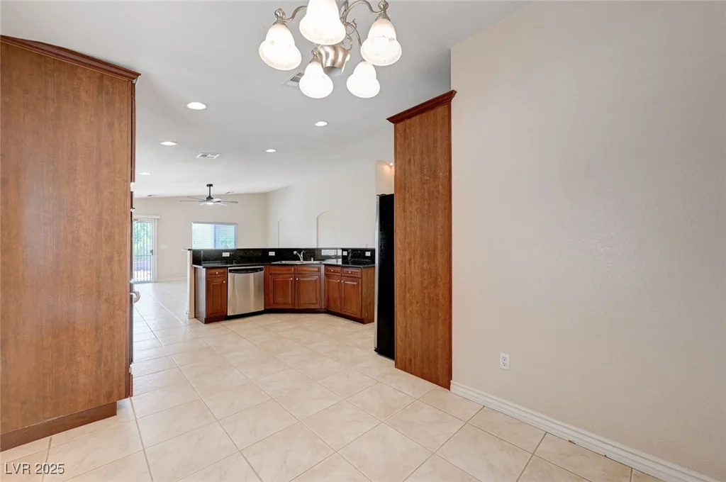 10717 Hunter Mountain, Las Vegas, NV 89129