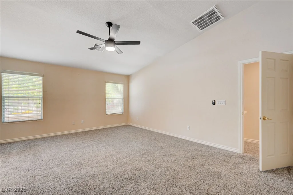 10717 Hunter Mountain, Las Vegas, NV 89129
