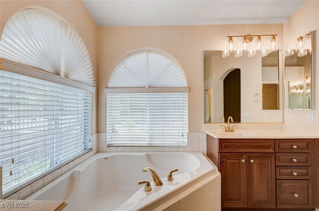 10717 Hunter Mountain, Las Vegas, NV 89129