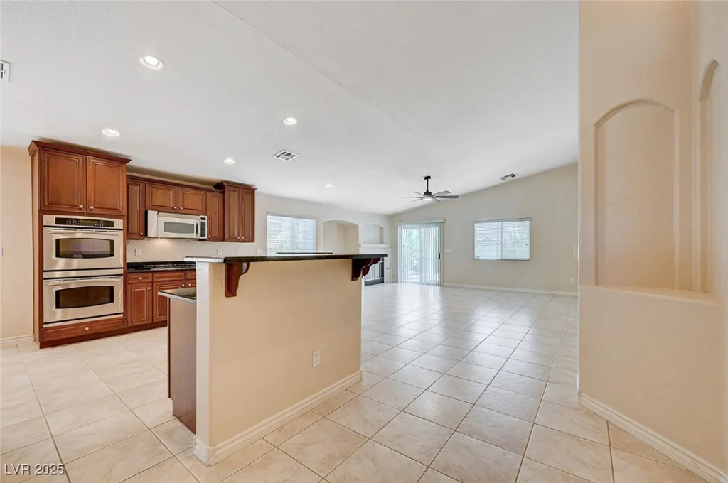 10717 Hunter Mountain, Las Vegas, NV 89129