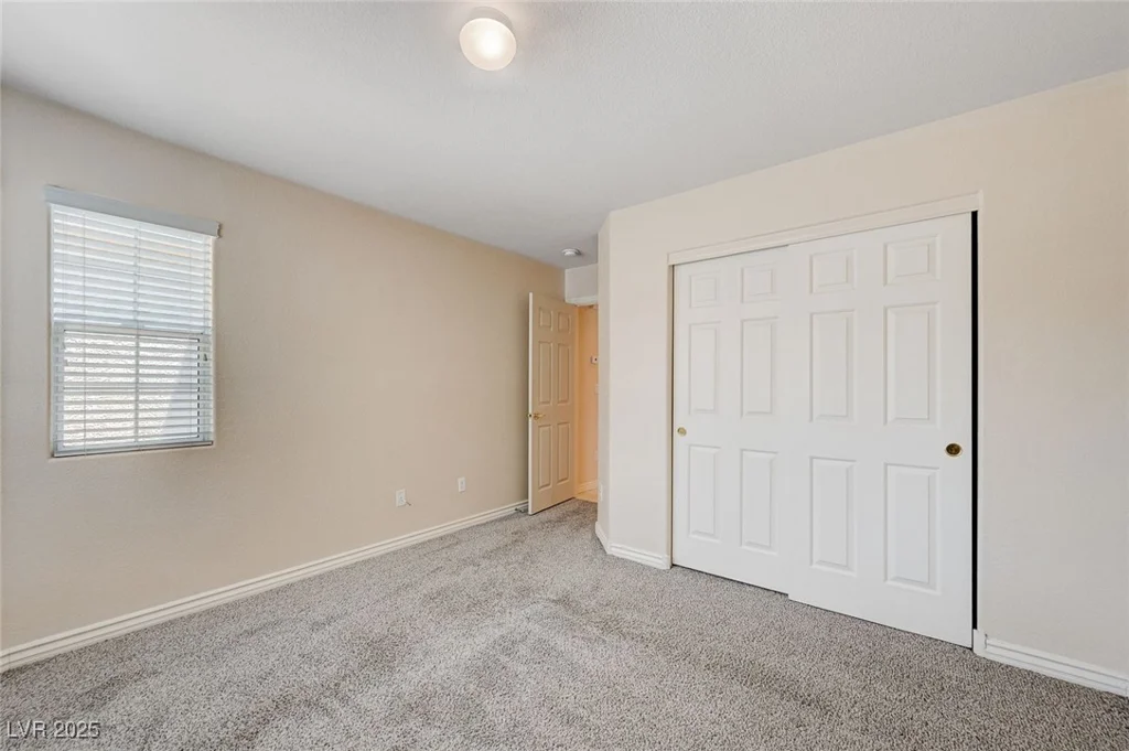 10717 Hunter Mountain, Las Vegas, NV 89129