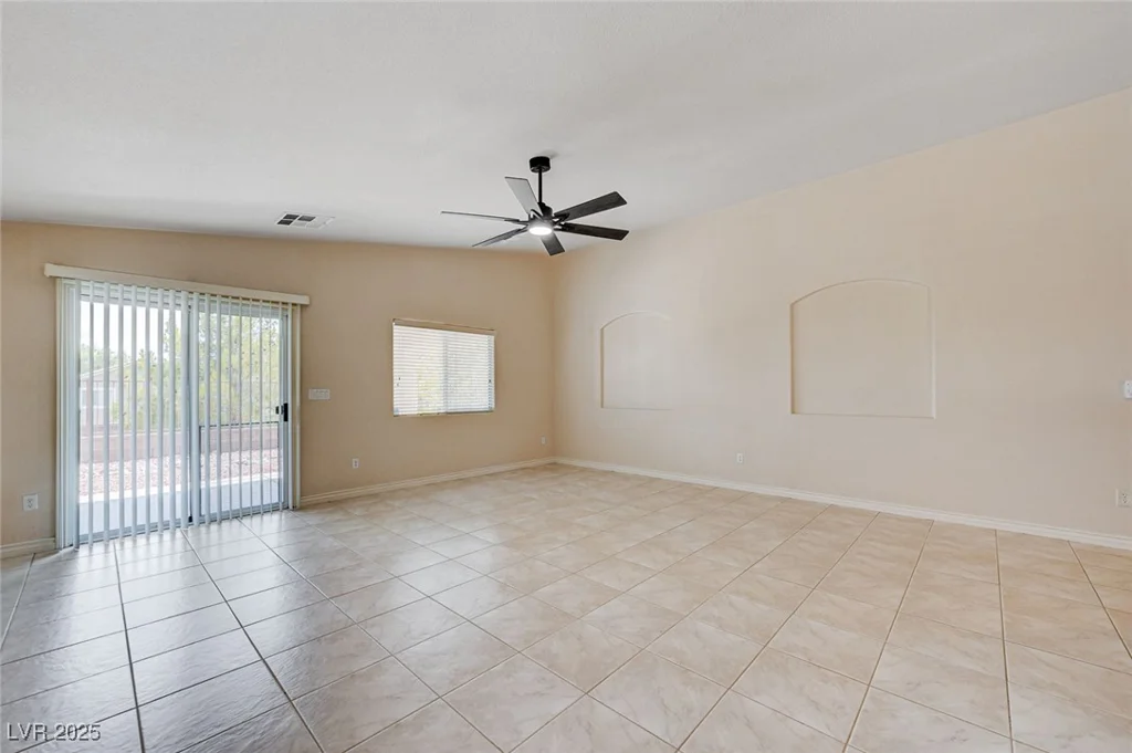 10717 Hunter Mountain, Las Vegas, NV 89129