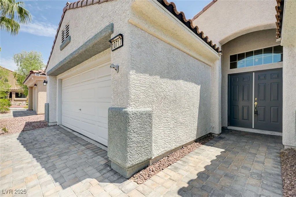 10717 Hunter Mountain, Las Vegas, NV 89129