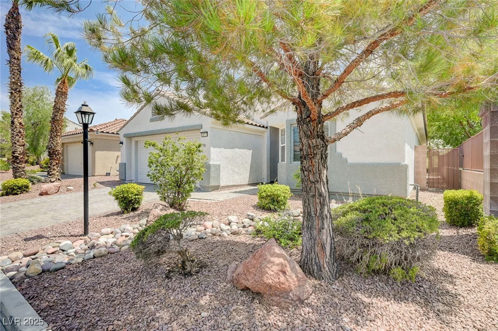 10717 Hunter Mountain, Las Vegas, NV 89129