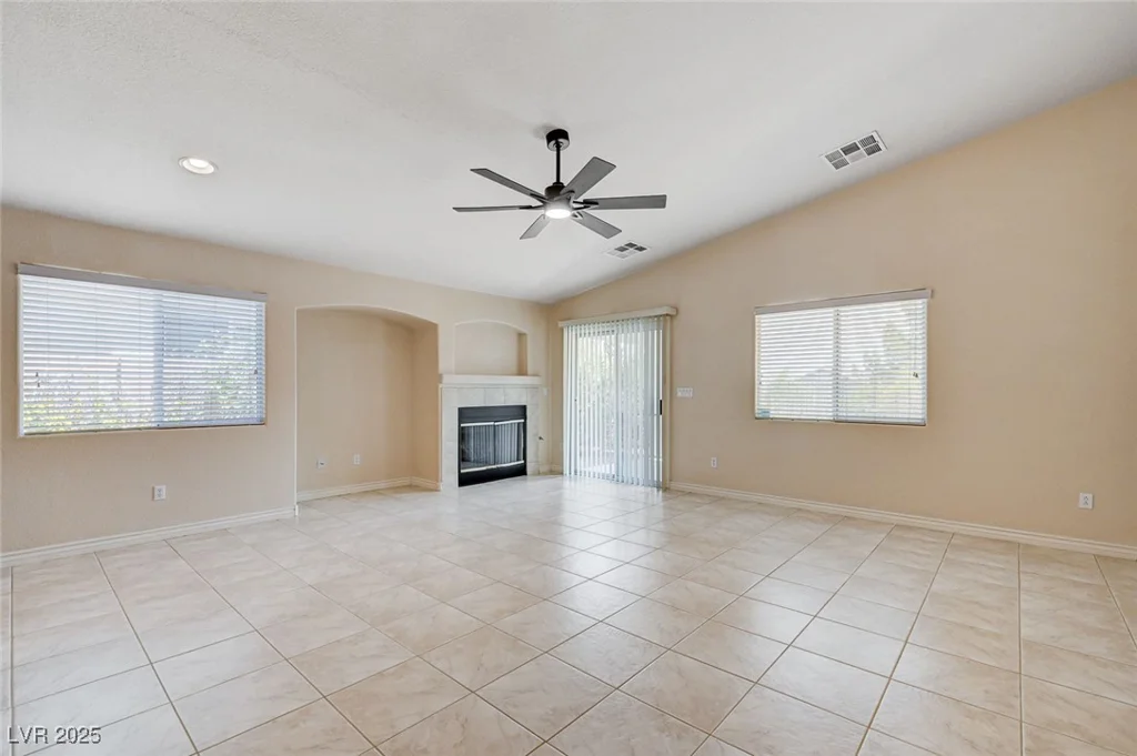 10717 Hunter Mountain, Las Vegas, NV 89129