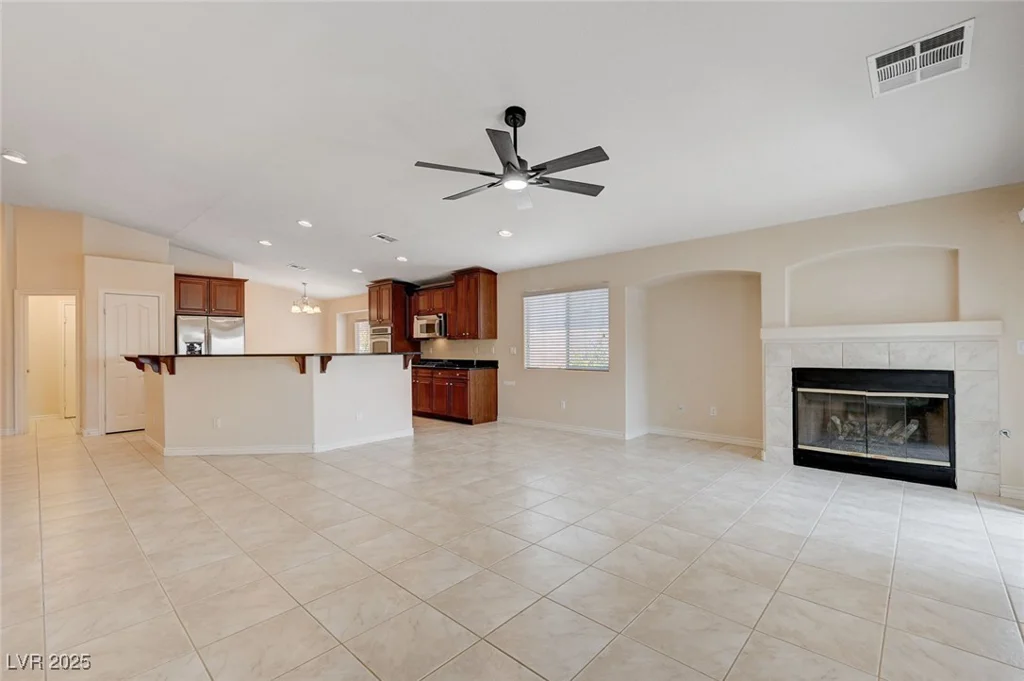 10717 Hunter Mountain, Las Vegas, NV 89129