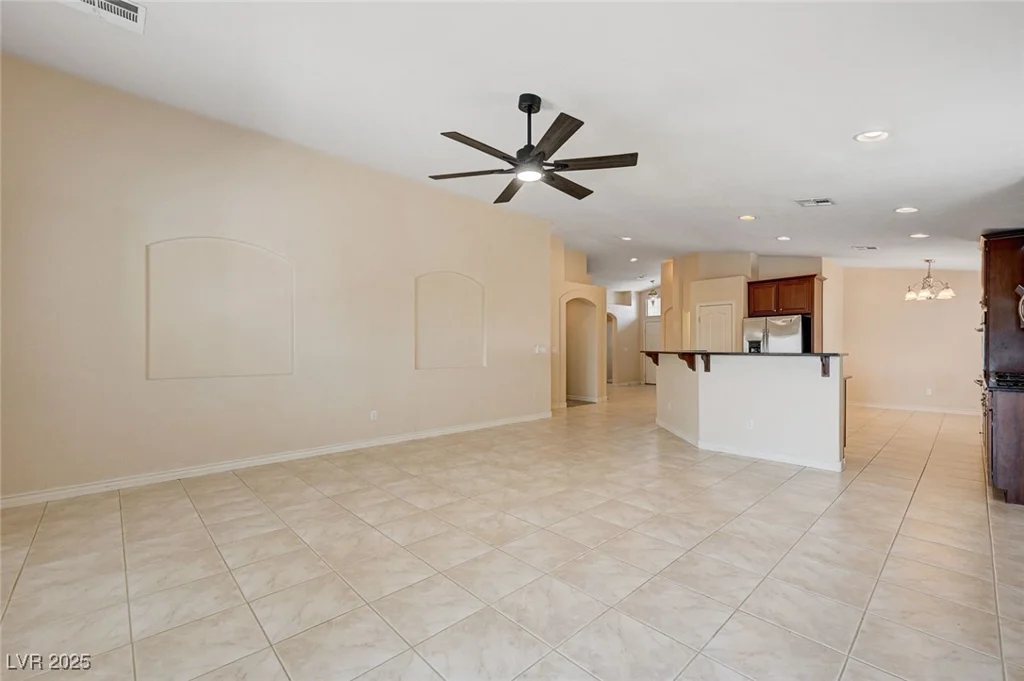 10717 Hunter Mountain, Las Vegas, NV 89129