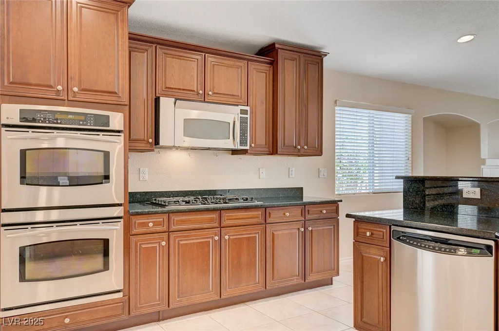 10717 Hunter Mountain, Las Vegas, NV 89129