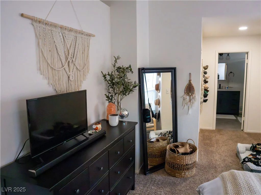 6400 Yarmouth, Las Vegas, NV 89108