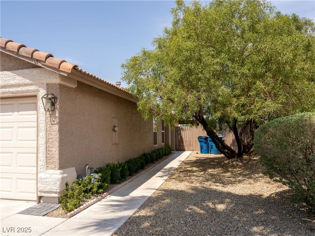 6400 Yarmouth, Las Vegas, NV 89108