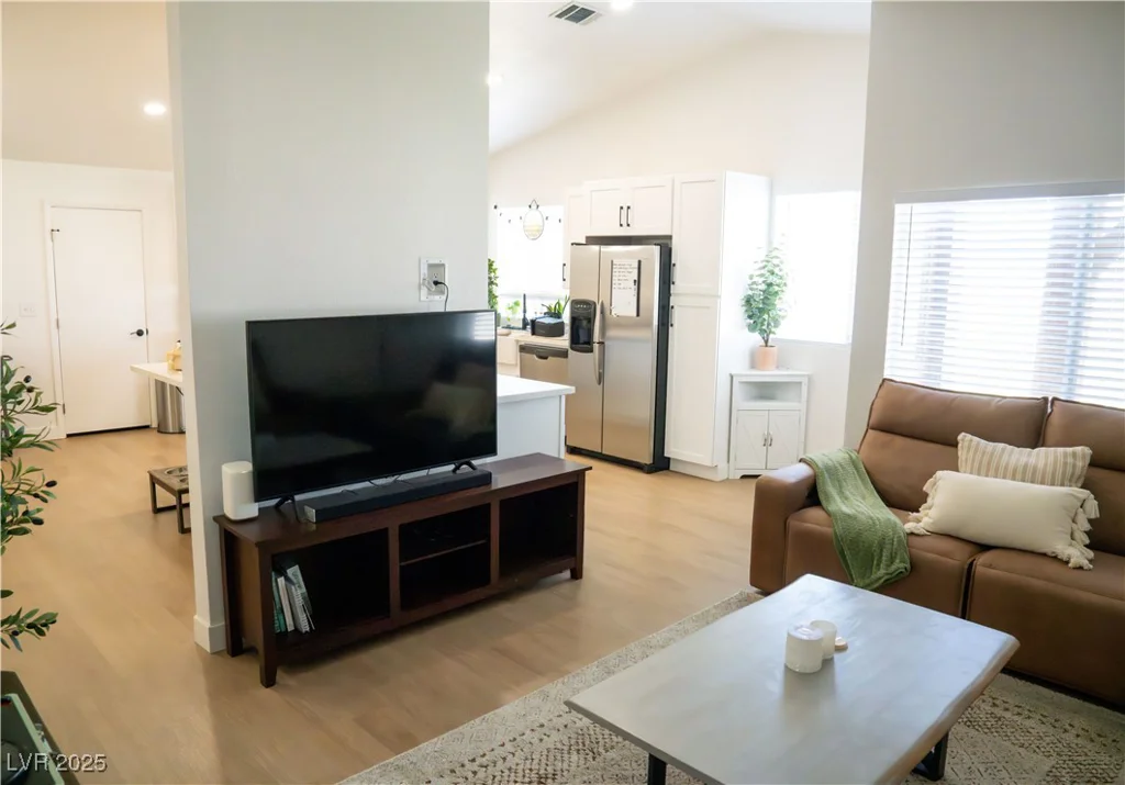 6400 Yarmouth, Las Vegas, NV 89108