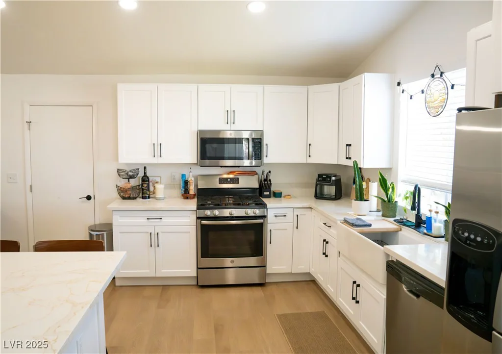 6400 Yarmouth, Las Vegas, NV 89108