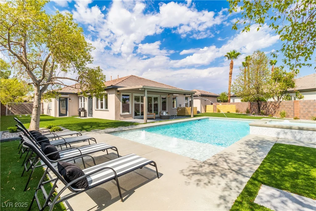 3281 Wisteria Tree, Las Vegas, NV 89135