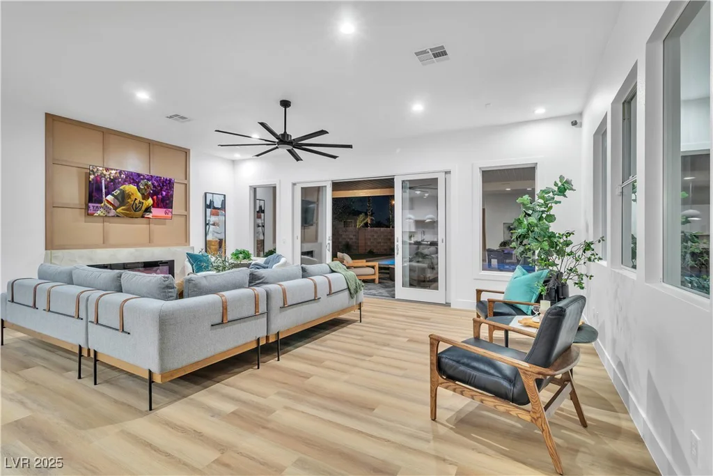 3281 Wisteria Tree, Las Vegas, NV 89135