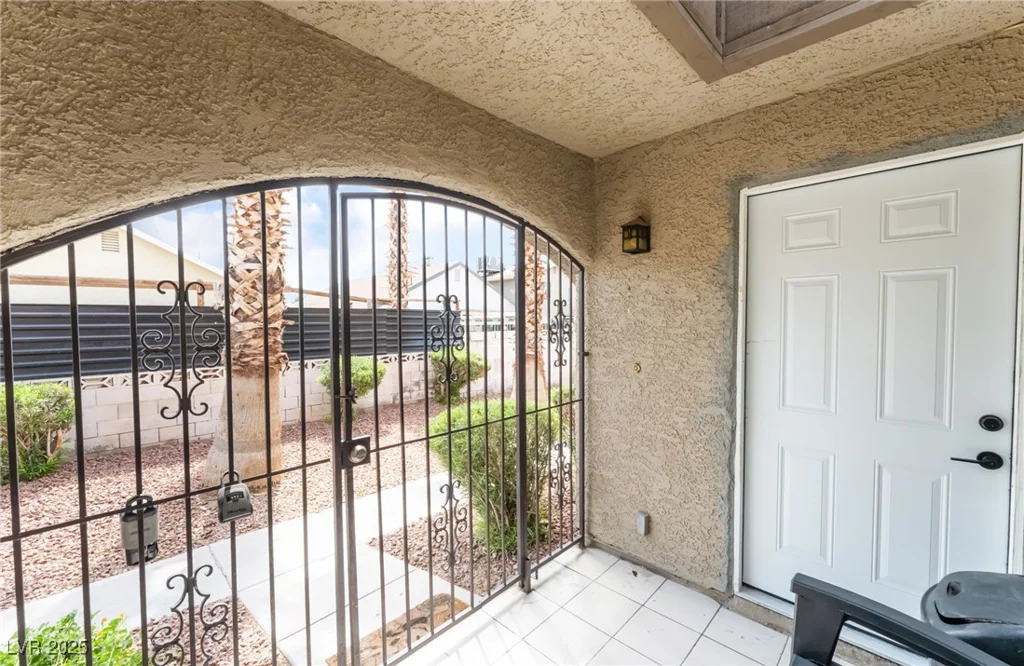 865 Mantis, Las Vegas, NV 89110