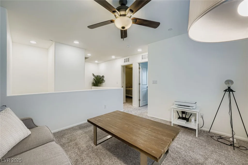 7529 Whitman Colonial, Las Vegas, NV 89166