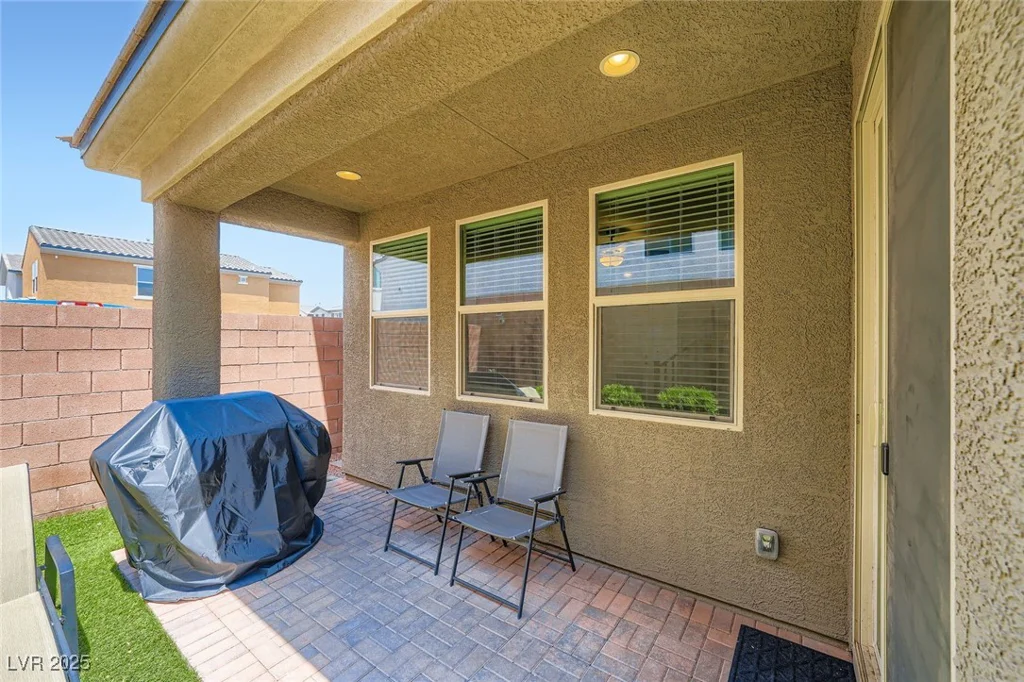 7529 Whitman Colonial, Las Vegas, NV 89166