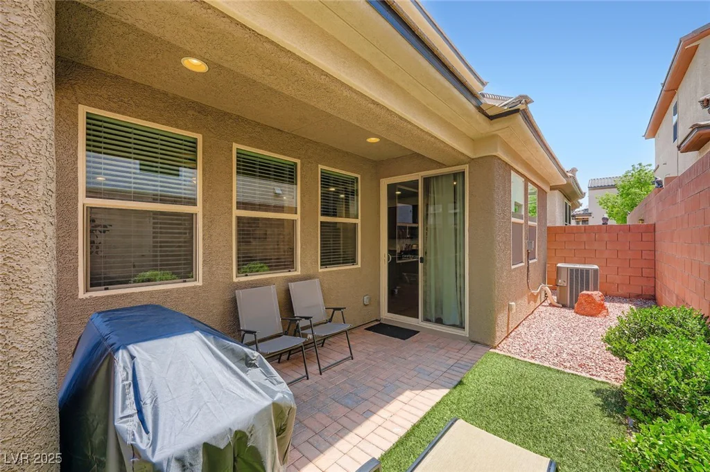 7529 Whitman Colonial, Las Vegas, NV 89166