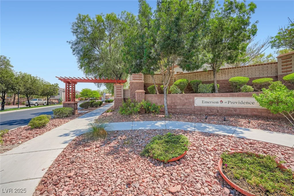 7529 Whitman Colonial, Las Vegas, NV 89166