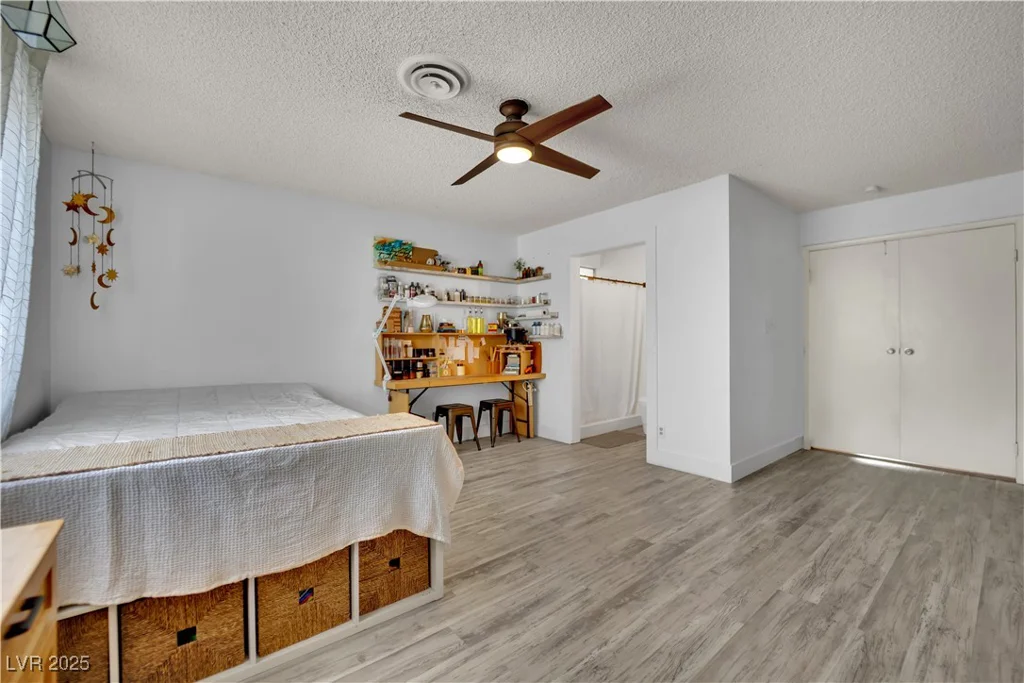 6405 Shawnee, Las Vegas, NV 89107